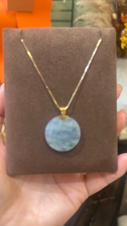18k Gold Necklace With Natural Jade