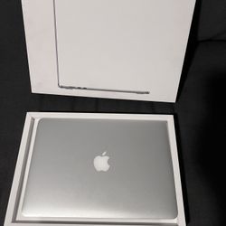 MacBook Air (15in M2 2023)