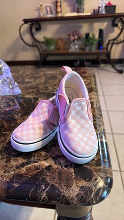 Pink easy on checkered vans