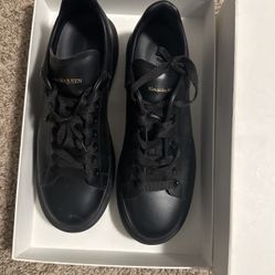 Alexzander McQueen Black 