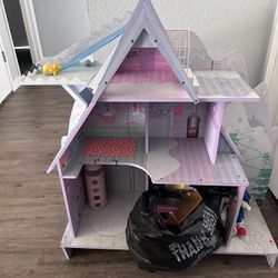 Girls Doll House