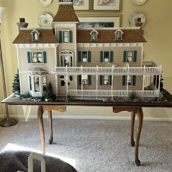 Dollhouse