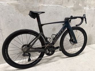 2023 SCOTT Addict RC Pro Road Bike – Size 52
