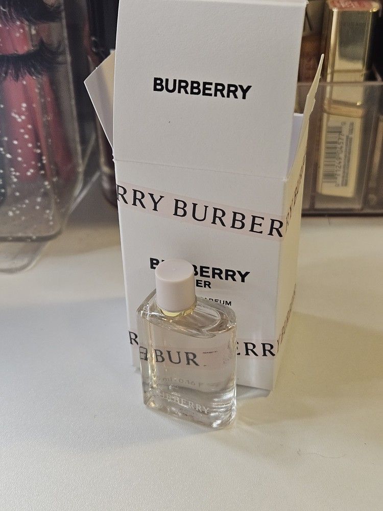 Burberry Her For Women Perfume