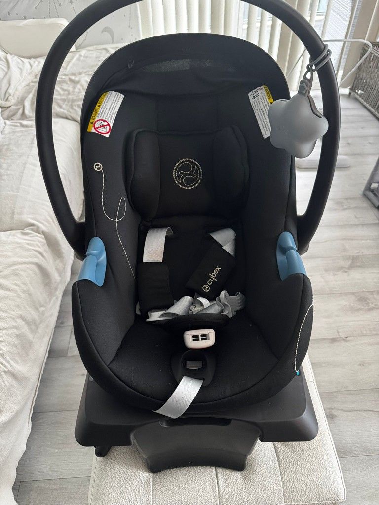 bugaboo fox dimensions folded 5 Renew Complete Stroller Black/Deep Indigo the child Color:Black -- Available End Of August 36V AC Plug Charger it’s what’s inside that