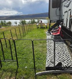 Brand new 16 pieces of 32inch dog fence