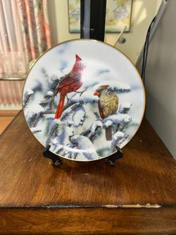 Vintage 1989 "Red Cardinals of Winter" collector plate