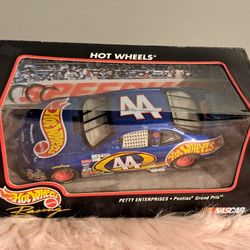 Hot Wheels #44 Diecast Car Blue New