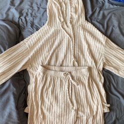 Small Beige Top And Bottom