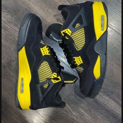 Jordan Retro Yellow Thunder 4s - 9.5M