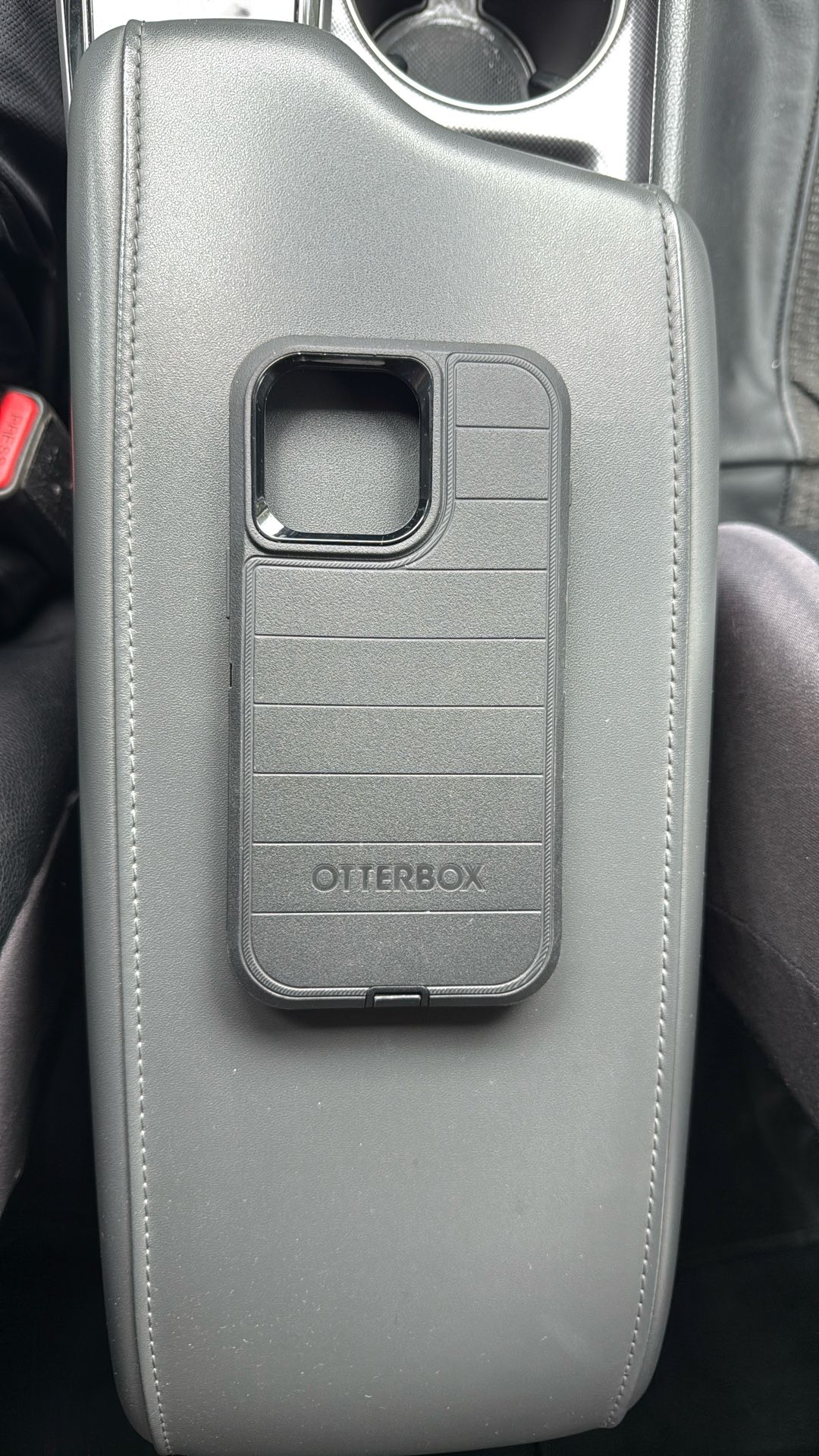 15 Pro Max Otterbox Defender Pro