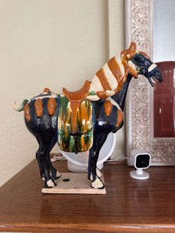 Tang Dynasty Style Ceramic Horse Figurine Collectible