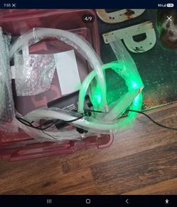 Fiber optic light and fiber optic light pump (New)