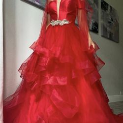 Quinceañera/ Sweet Sixteen Formal Gown And Shawl