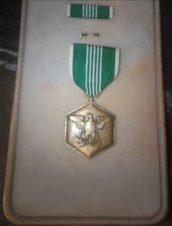 US Army Commendation Medal - Ribbon - Pin w/presentation case Military Merit 4A