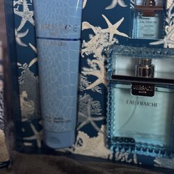 VERSACE  EAU FRAICHE POUR HOMME