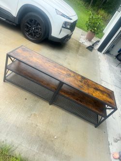 Entertainment center