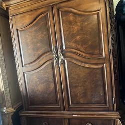 Armoire.