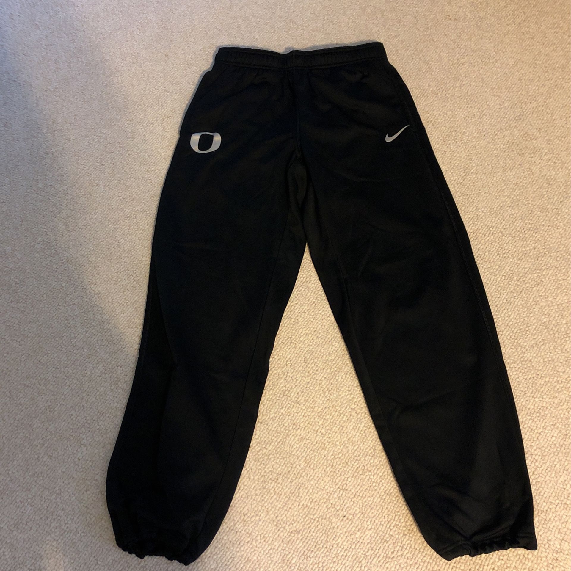 Nike University of Oregon Therma Fit Sweatpants for Sale in Elk Grove, CA OfferUp