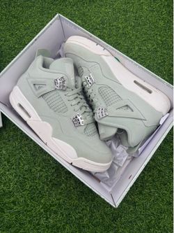 Jordan 4 “Seafoam” Size 9M