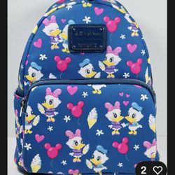 Donald And Daisy Lounge Fly Bag