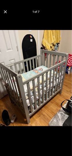 baby crib