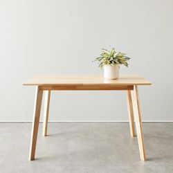 Amazon Basics FSC Certified Solid Wood Kitchen Rectangular Dining Table