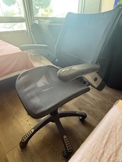 Chair! Free!