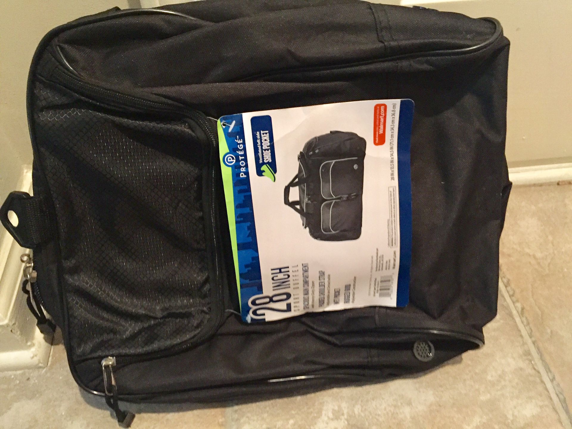 Duffel bag. Traveling bag. 28’ brand new never used.