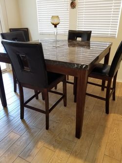 Beautiful granite marble kitchen table with 5 chairs