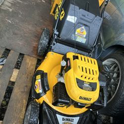Lawnmower Dewalt 