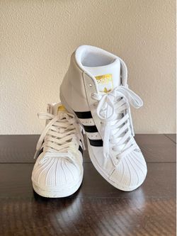 Adidas women's size 5 High-top black/white in excellent super clean