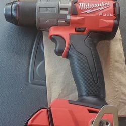 Milwaukee Fuel Drill With Battery 1.5