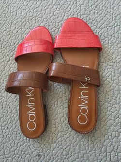 Calvin Klein Women’s 8.5M Elliana  Double Band Flat Sandals
