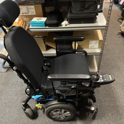 Quantum  Power Wheelchair J4