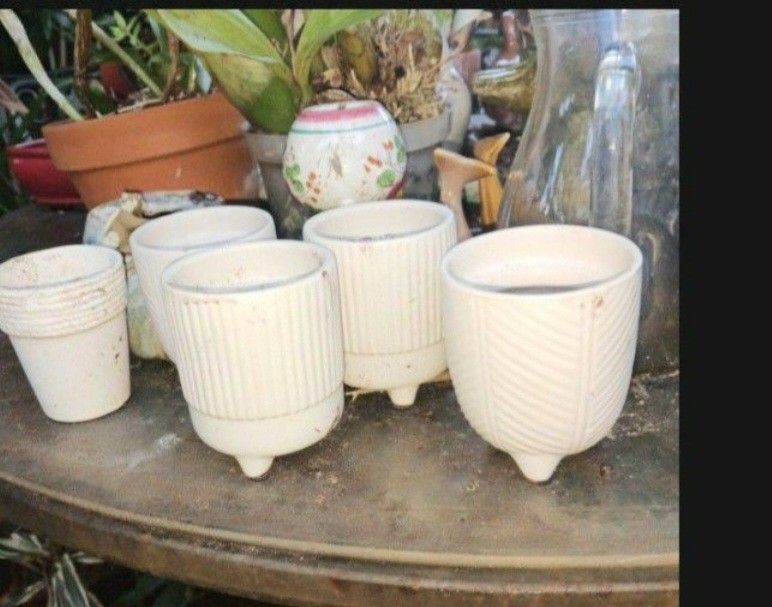 Footed Ceramic Houseplant Pots
