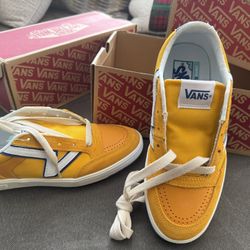 New Van’s Shoes Size 7 Women’s