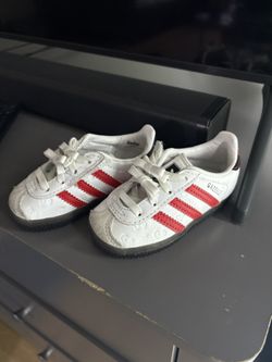 Hello Kitty Gazelles