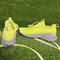 NIKE Free Metcon 