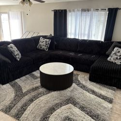 Sectional Couch  Coffee Table  Rug Fairly new ! 
