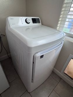 Midea Gas Dryer