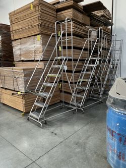 Warehouse Ladders