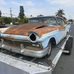 1957 Ford 