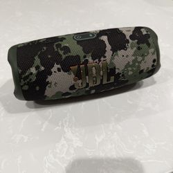 JBL CHARGE 5  Portable Bluetooth Speaker with IP67 Waterproof - Camo