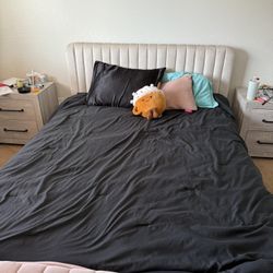 Moving Sale Must Go. Pink Queen Size. 