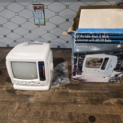 Spectra 5" Portable Tv