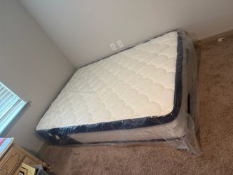 Full size, 12” thick medium mattress