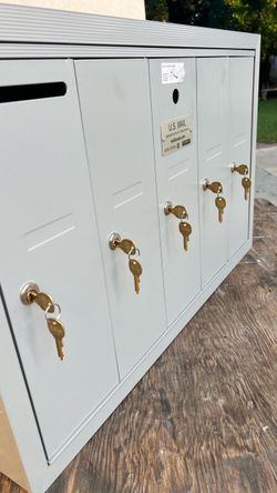 Mailboxes 5 compartments
