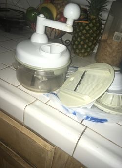 Food grinder