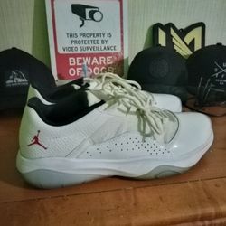 Nike Jordan 11 Lows, Like New, Size 11